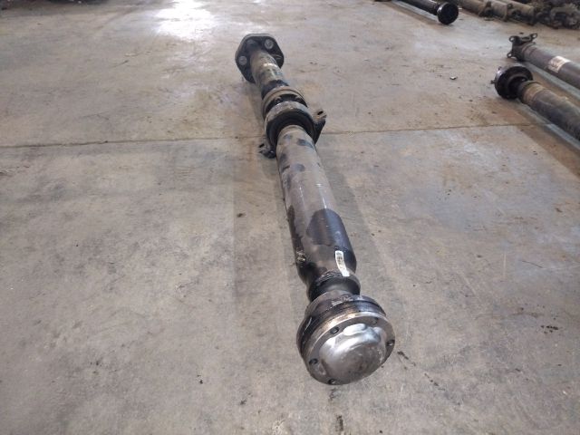 bontott INFINITI QX70 Kardántengely