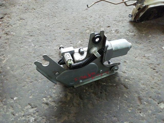 bontott INFINITI QX70 Hátsó Ablaktörlő Motor