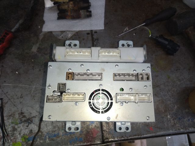 bontott INFINITI QX70 Rádió / CD