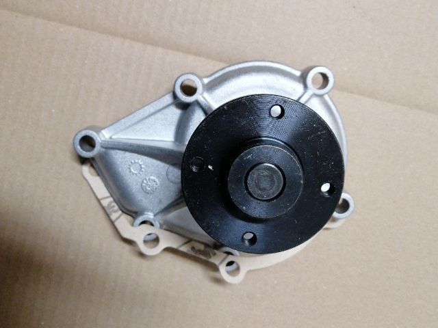 bontott ISUZU CAMPO Vízpumpa