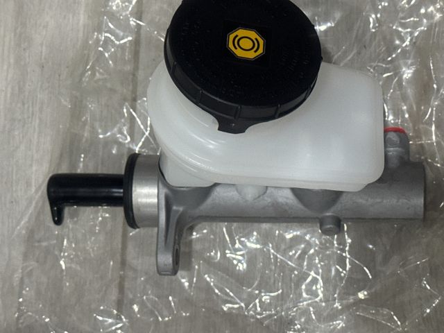 bontott ISUZU D-MAX Főfékhenger