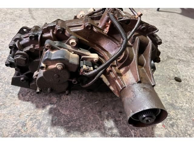 bontott ISUZU D-MAX Osztómű