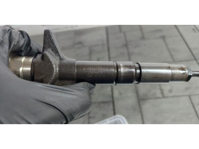 bontott ISUZU D-MAX Porlasztó (1 db)