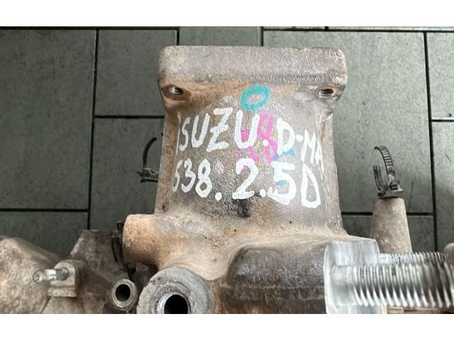 bontott ISUZU D-MAX Szívósor