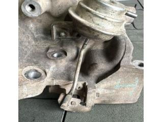 bontott ISUZU D-MAX Szívósor