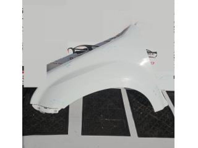 bontott ISUZU D-MAX Bal első Sárvédő