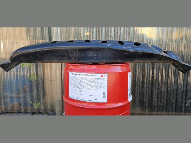 bontott ISUZU D-MAX Első Lökhárító Merevítő (Fém)