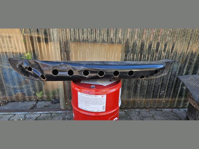 bontott ISUZU D-MAX Első Lökhárító Merevítő (Fém)