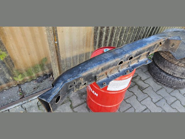 bontott ISUZU D-MAX Első Lökhárító Merevítő (Fém)