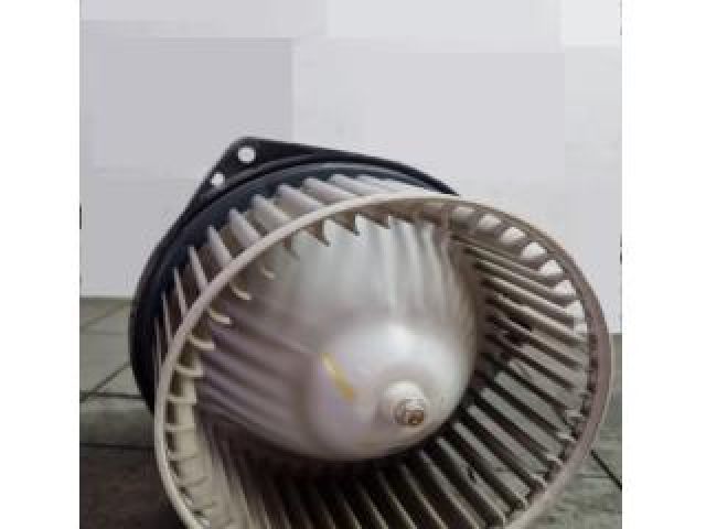 bontott ISUZU D-MAX Fűtőmotor (Klímás)