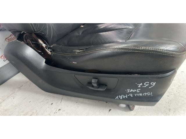 bontott ISUZU D-MAX Jobb első Ülés