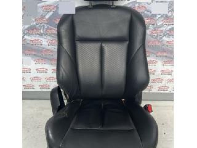 bontott ISUZU D-MAX Jobb első Ülés