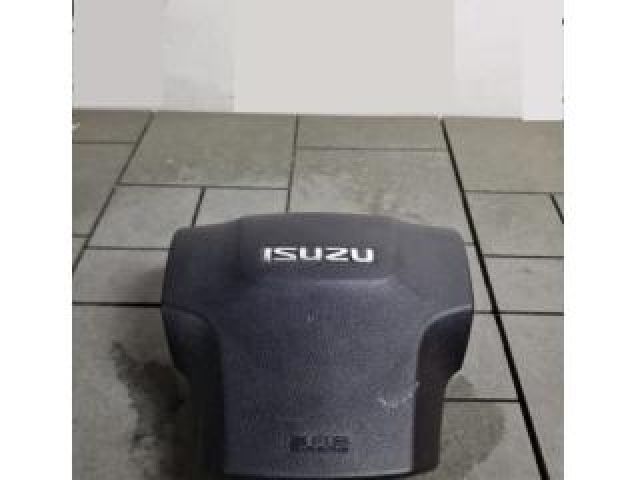 bontott ISUZU D-MAX Kormánylégzsák