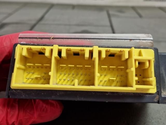 bontott ISUZU D-MAX Légzsák Elektronika