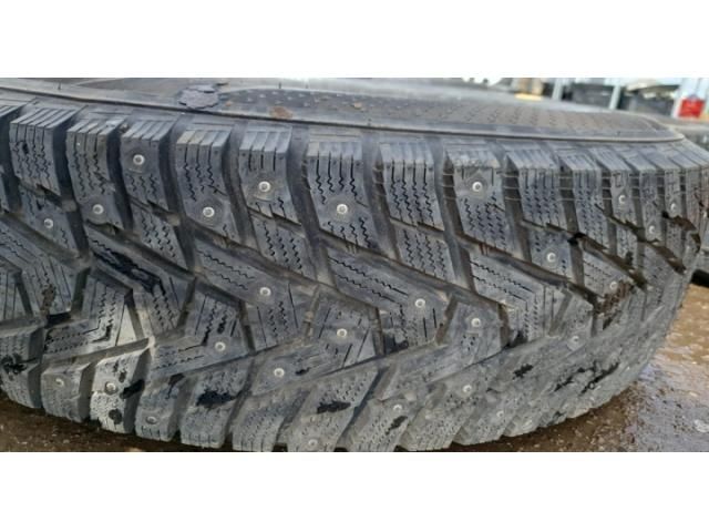 bontott ISUZU D-MAX Pótkerék