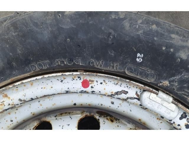 bontott ISUZU D-MAX Pótkerék