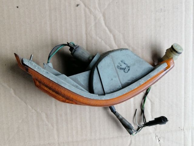 bontott ISUZU MIDI Jobb első Irányjelző