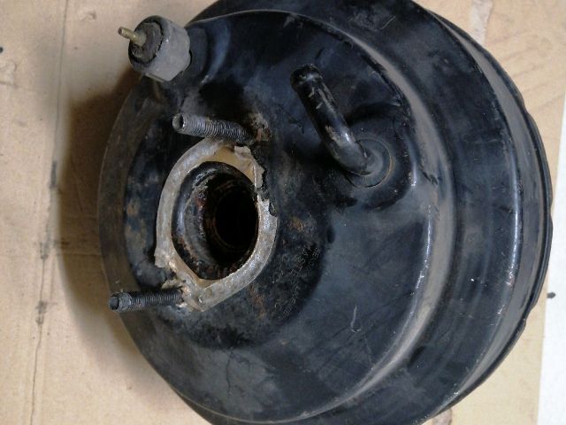 bontott ISUZU TROOPER Fékrásegítő