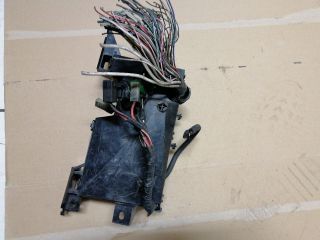 bontott ISUZU TROOPER Biztosítéktábla Motortér