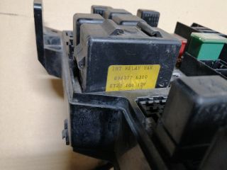 bontott ISUZU TROOPER Biztosítéktábla Motortér