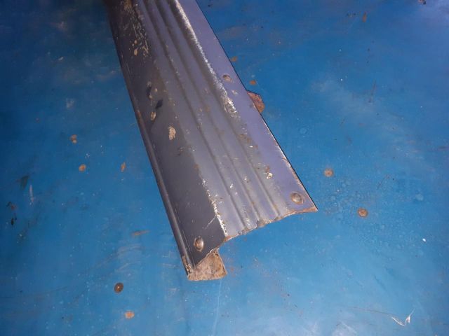 bontott ISUZU TROOPER Első Lökhárító (Üresen)