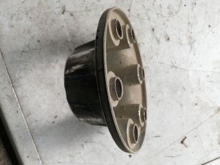 bontott ISUZU TROOPER Felniközép (1 db)