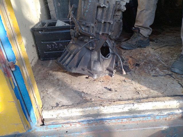 bontott IVECO DAILY Váltó (Mechanikus)