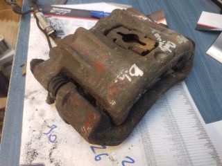 bontott IVECO DAILY Bal hátsó Féknyereg Munkahengerrel