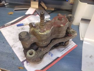 bontott IVECO DAILY Jobb hátsó Féknyereg Munkahengerrel