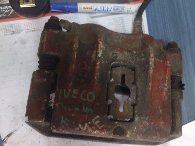 bontott IVECO DAILY Jobb hátsó Féknyereg Munkahengerrel