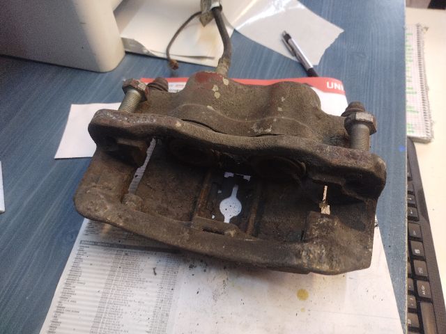 bontott IVECO DAILY Jobb hátsó Féknyereg Munkahengerrel