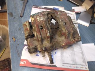 bontott IVECO DAILY Jobb hátsó Féknyereg Munkahengerrel