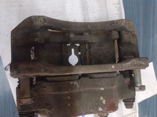 bontott IVECO DAILY Jobb hátsó Féknyereg Munkahengerrel