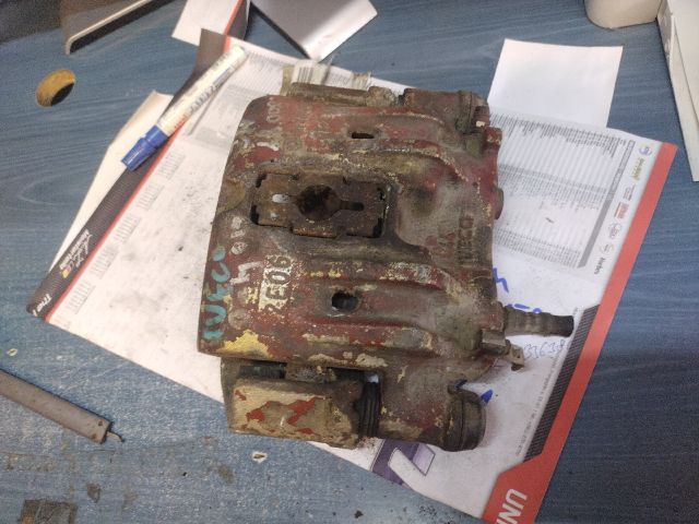 bontott IVECO DAILY Jobb hátsó Féknyereg Munkahengerrel