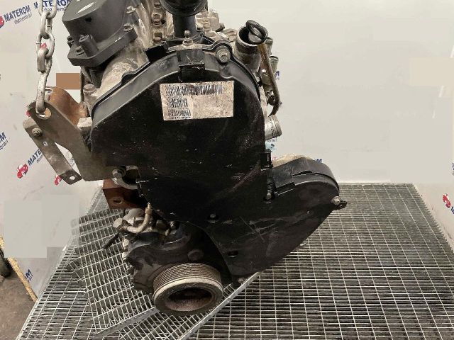 bontott IVECO DAILY Motor (Fűzött blokk hengerfejjel)