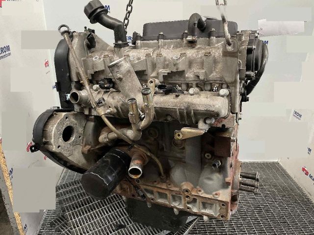 bontott IVECO DAILY Motor (Fűzött blokk hengerfejjel)