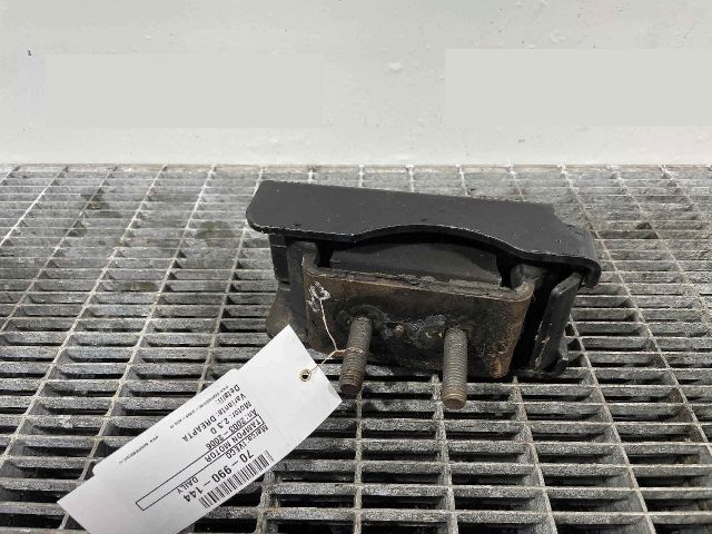 bontott IVECO DAILY Motor Tartó Bak (Pozíciófüggetlen)