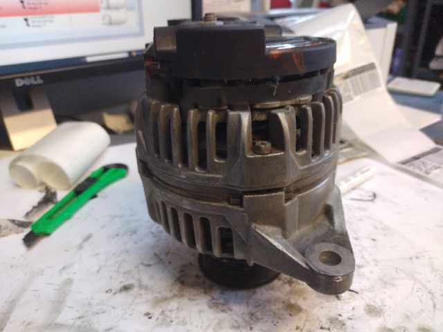 bontott IVECO DAILY Generátor