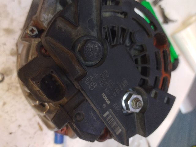 bontott IVECO DAILY Generátor