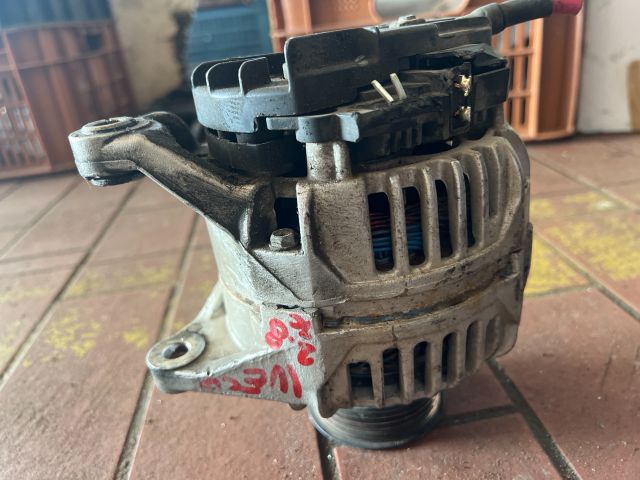 bontott IVECO DAILY Generátor