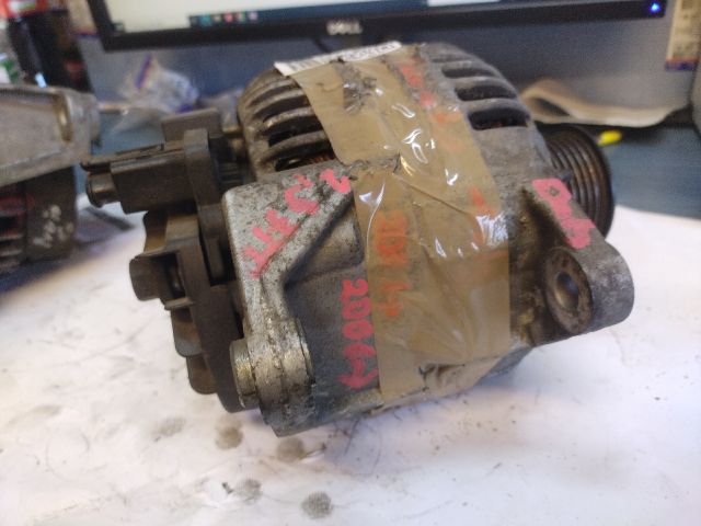 bontott IVECO DAILY Generátor