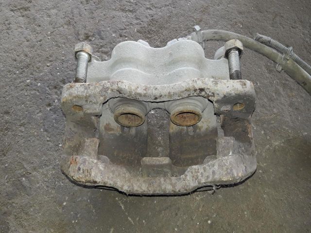 bontott IVECO DAILY Bal első Féknyereg Munkahengerrel