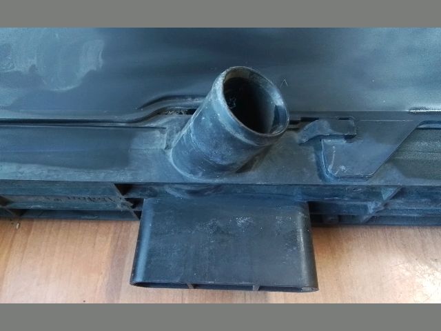 bontott IVECO DAILY Vízhűtő Radiátor (Nem klímás)