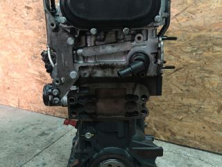 bontott IVECO DAILY Motor (Fűzött blokk hengerfejjel)