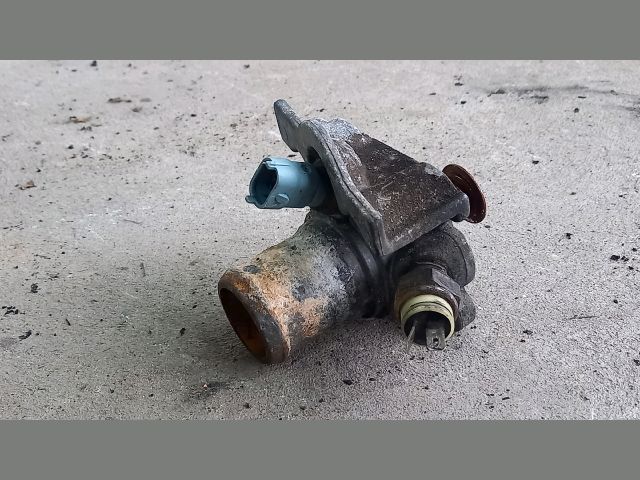 bontott IVECO DAILY Termosztátház