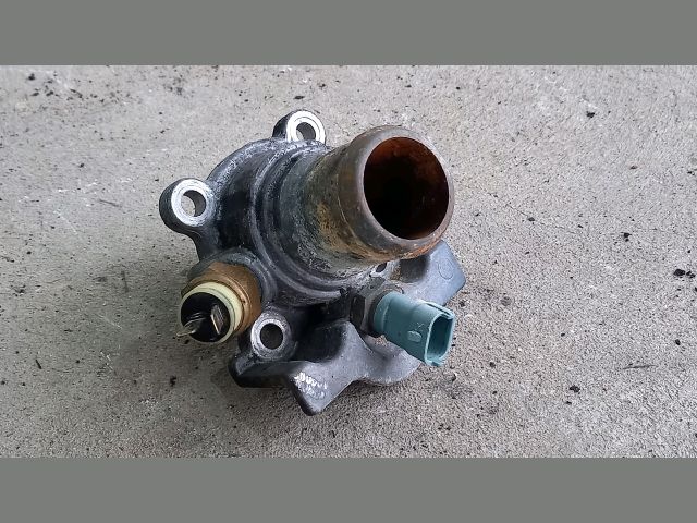 bontott IVECO DAILY Termosztátház