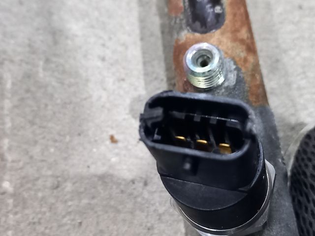 bontott IVECO DAILY Közösnyomócső