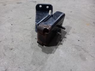 bontott IVECO DAILY Motor Tartó Bak Bal