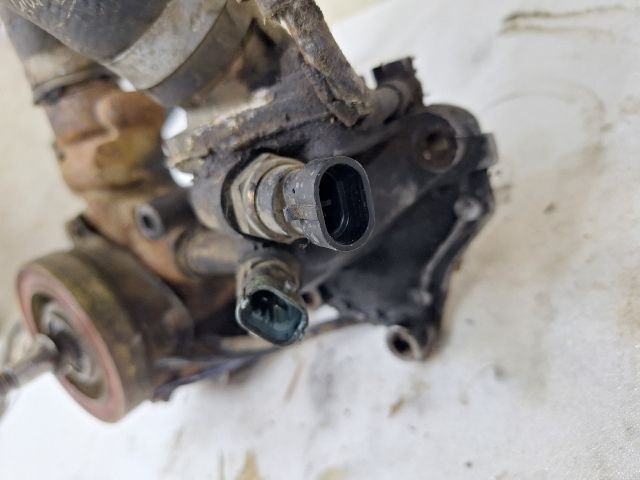 bontott IVECO DAILY Vízpumpa