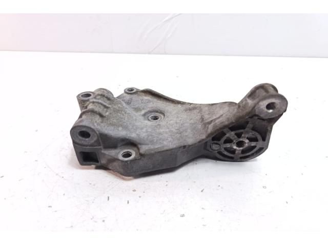 bontott IVECO DAILY Generátor Tartó Bak